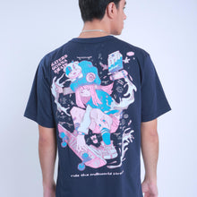 Load image into Gallery viewer, Oversized Graphic Tee - Skateboard

