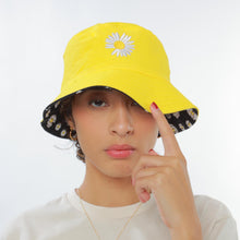 Load image into Gallery viewer, Daisy Floral Bucket Hat
